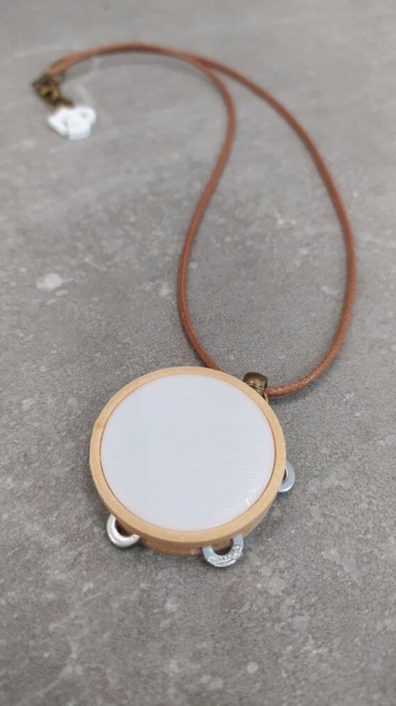 Colar Pandeireta cordón