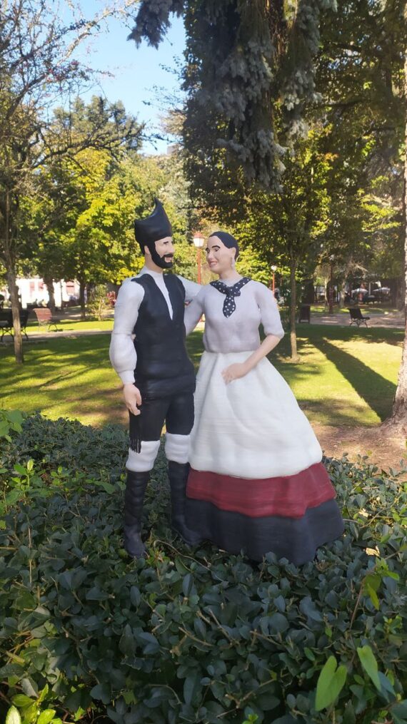 ESCULTURA PERSONALIZADA NOVIOS I3D