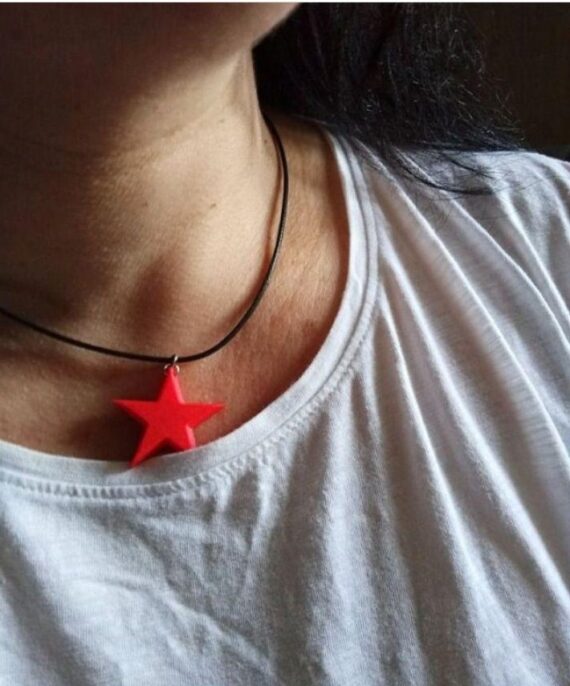 Colar Estrela Vermelha FRONT I3D