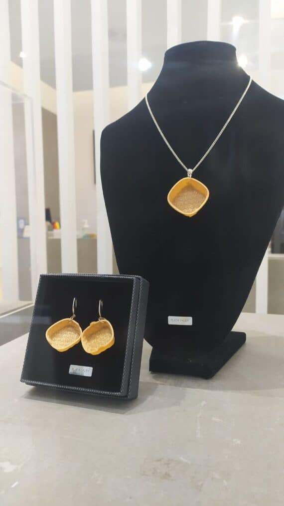 Collar y pendients med Patelas