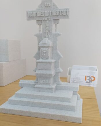 Escultura Panteón Mártires de Carral