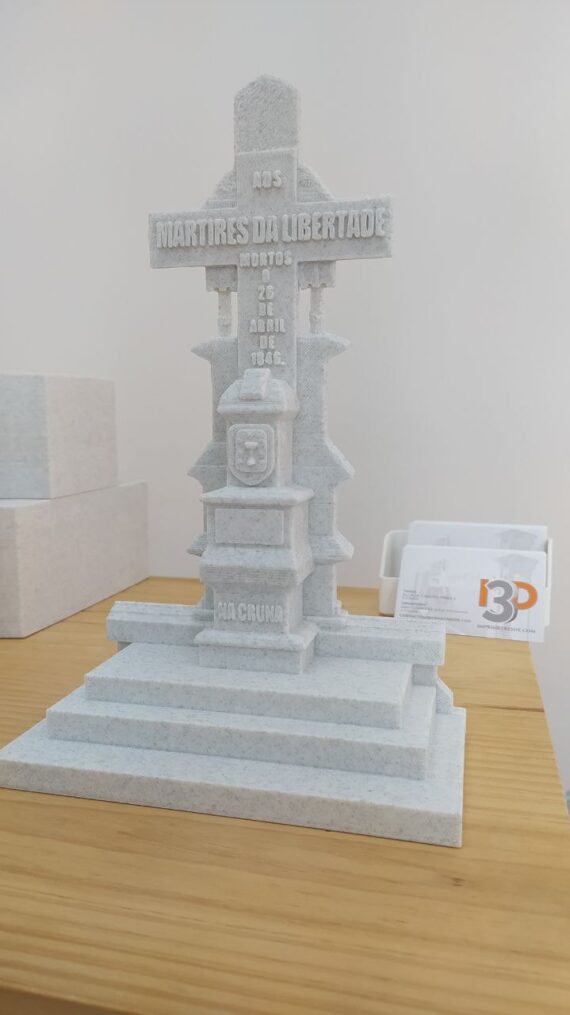 Escultura Panteón Mártires de Carral